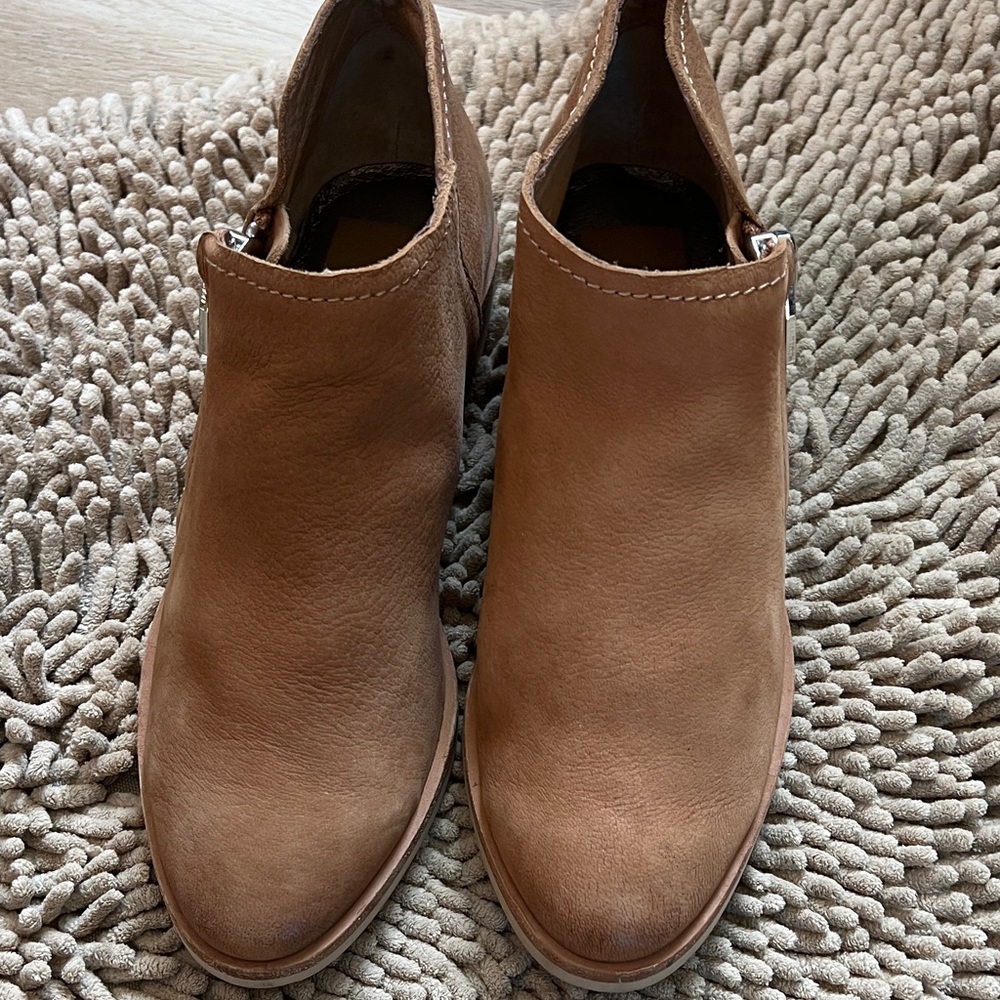 Dolce Vita Tan Chukka Boots